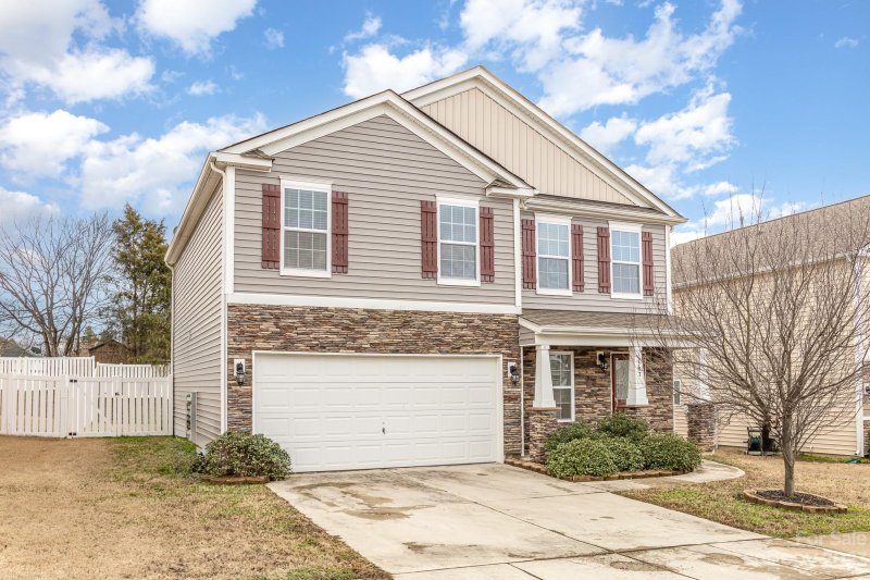 Property image 2 at 1387 Kent Downs Avenue, Concord, NC 28027