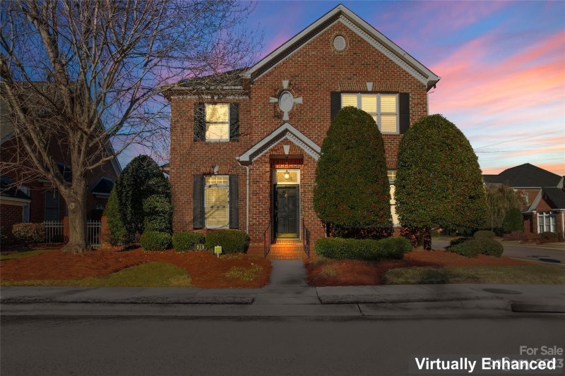 919 Blakeley Walk