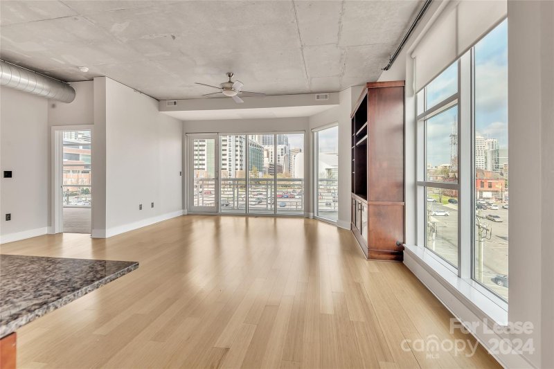 Property image 2 at 505 E 6th Street, Charlotte, NC 28202