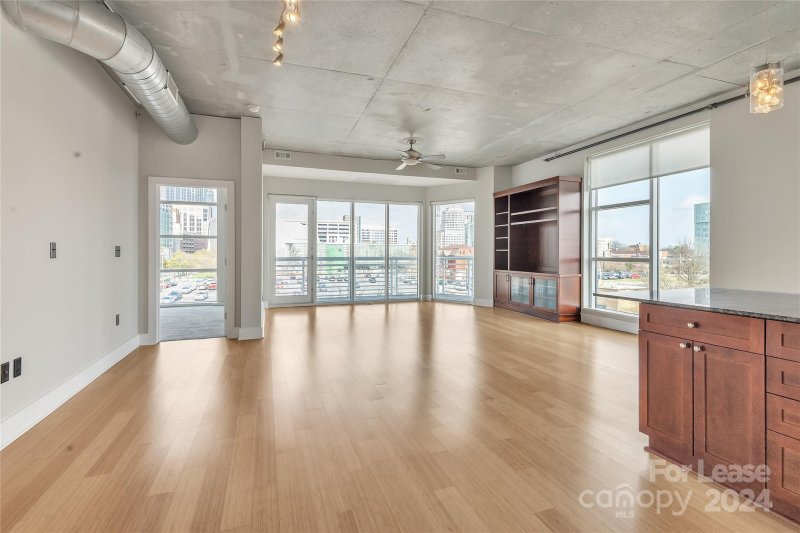 Property image 5 at 505 E 6th Street, Charlotte, NC 28202