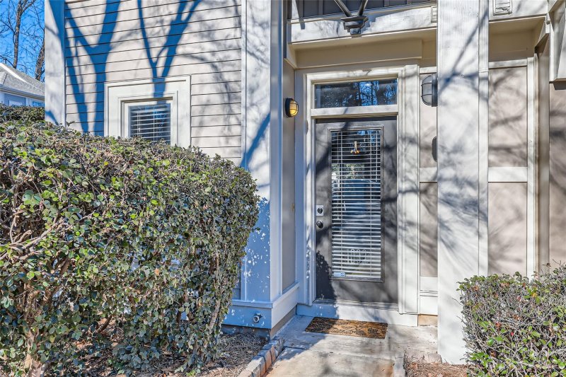 Property image 2 at 1033 Park West Drive, Charlotte, NC 28209