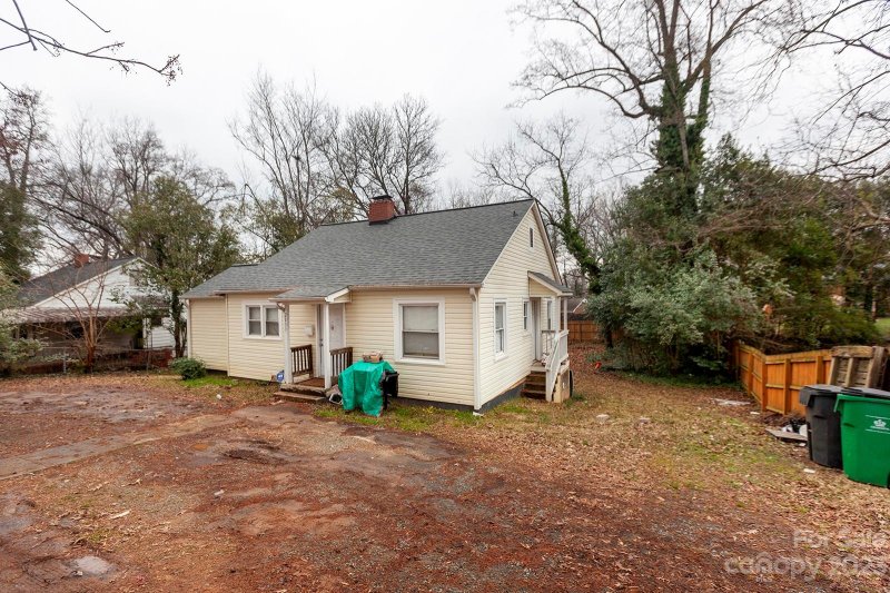 Property image 3 at 2033 Camp Greene Street, Charlotte, NC 28208