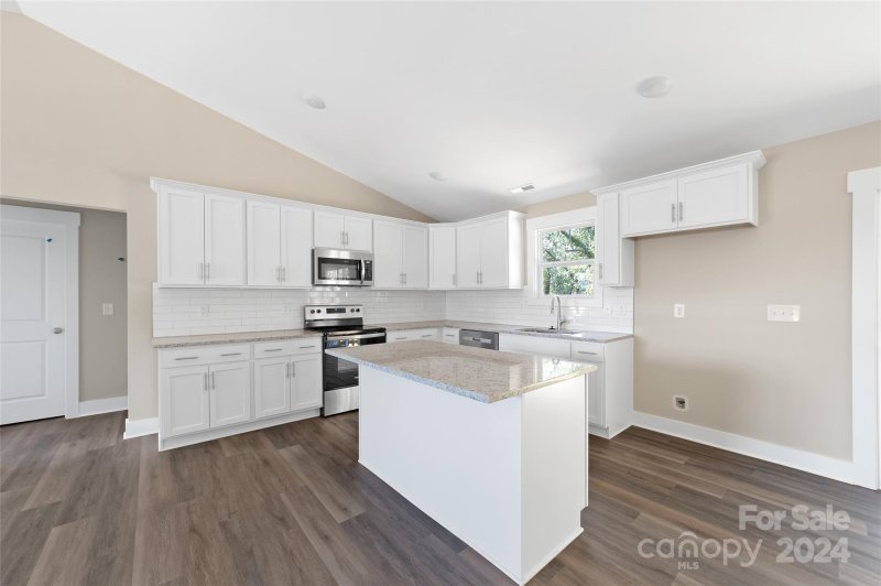 Property image 3 at 735 Armstrong Park Road, Gastonia, NC 28054