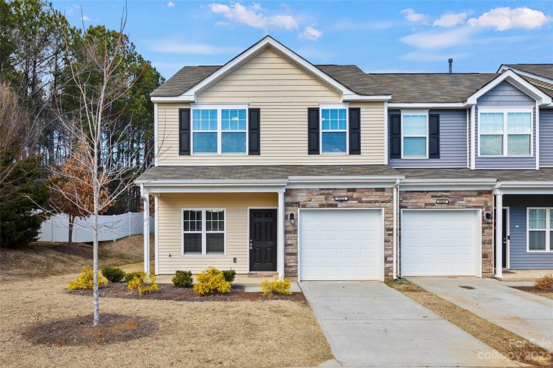 12224 Whiteside Drive