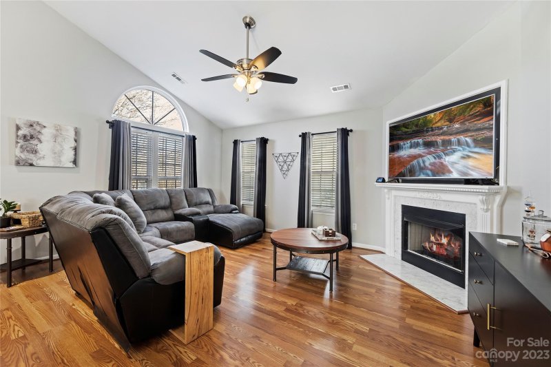 Property image 5 at 9924 Peppermint Lane, Charlotte, NC 28215