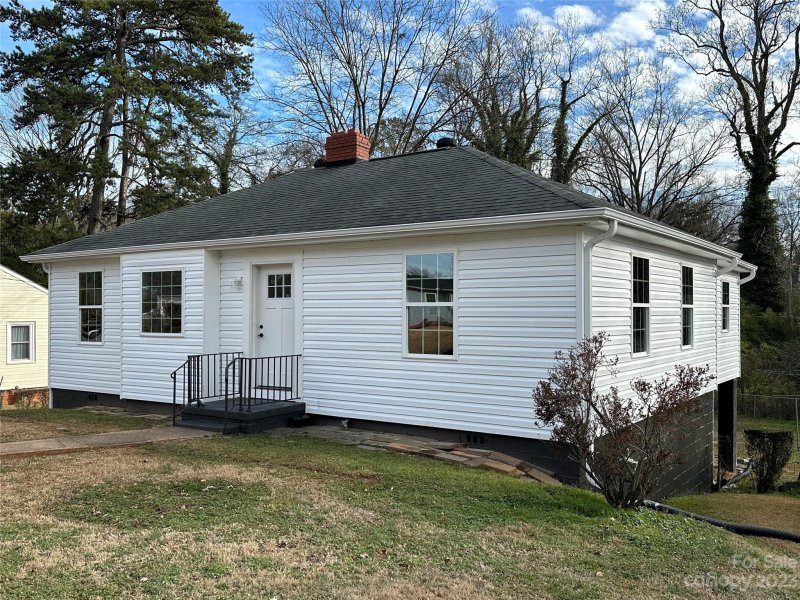 Property image 3 at 2571 Brentwood Place, Charlotte, NC 28208