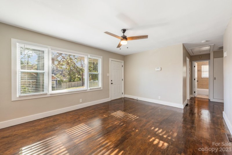 Property image 2 at 1923 Garnette Place, Charlotte, NC 28216