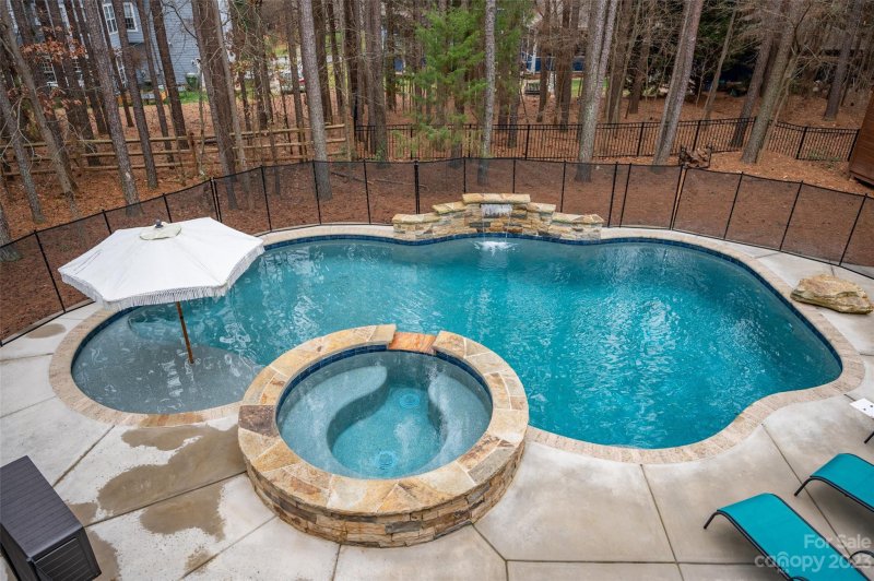 Property image 4 at 432 Woodward Ridge Drive, Mount Holly, NC 28120