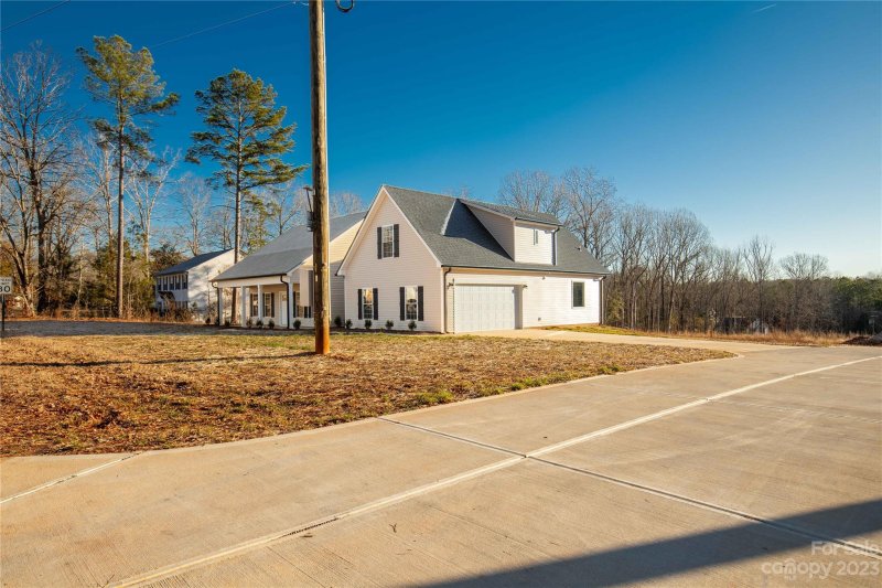 Property image 2 at 1610 Havenwood Drive, Lancaster, SC 29720