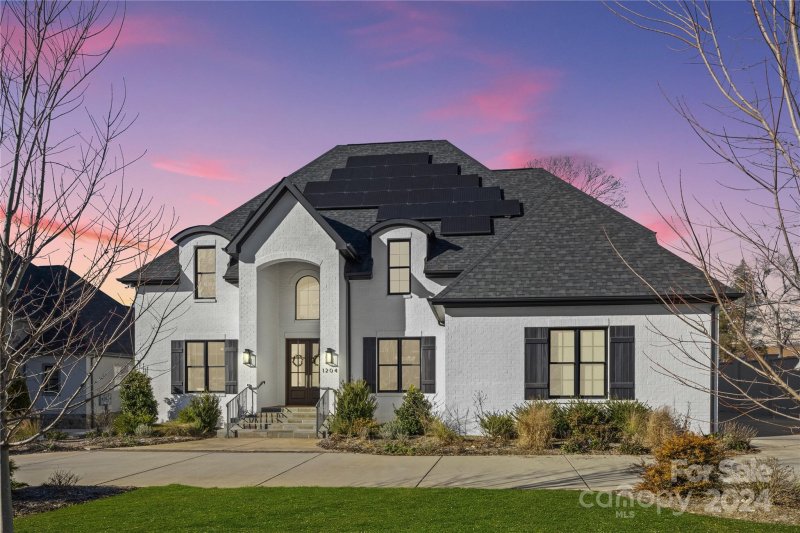 Property image 2 at 1204 Cedar Lane, Charlotte, NC 28226