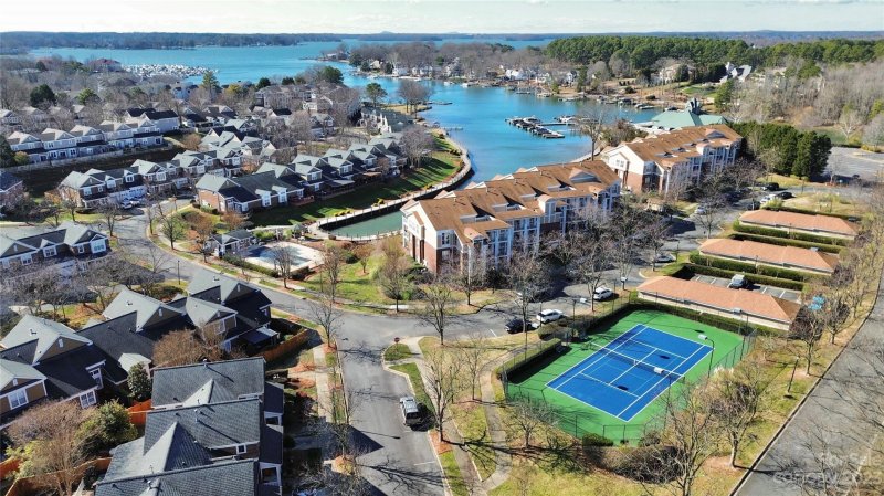 Property image 4 at 18520 Mizzenmast Avenue, Cornelius, NC 28031