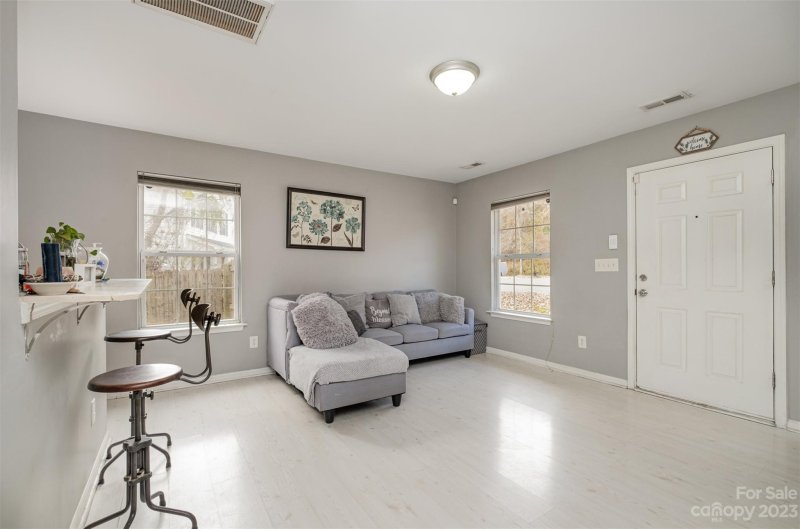 Property image 4 at 5541 Peachwood Drive, Charlotte, NC 28216