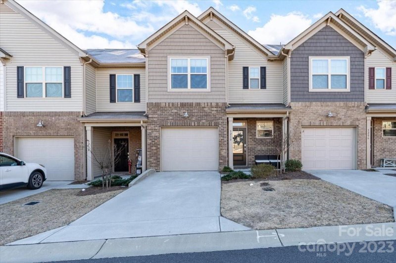 5210 Spanish Ivy Lane