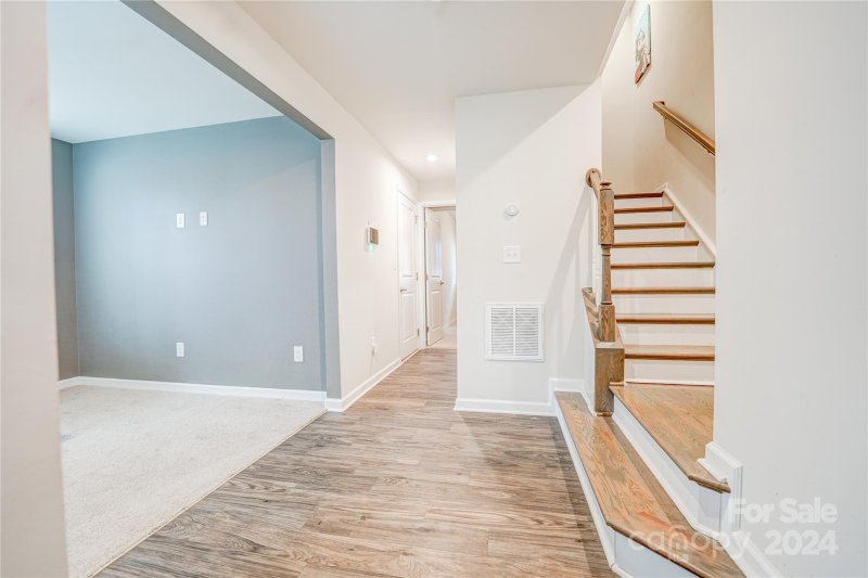 Property image 2 at 1214 Ashbury Street, Charlotte, NC 28216