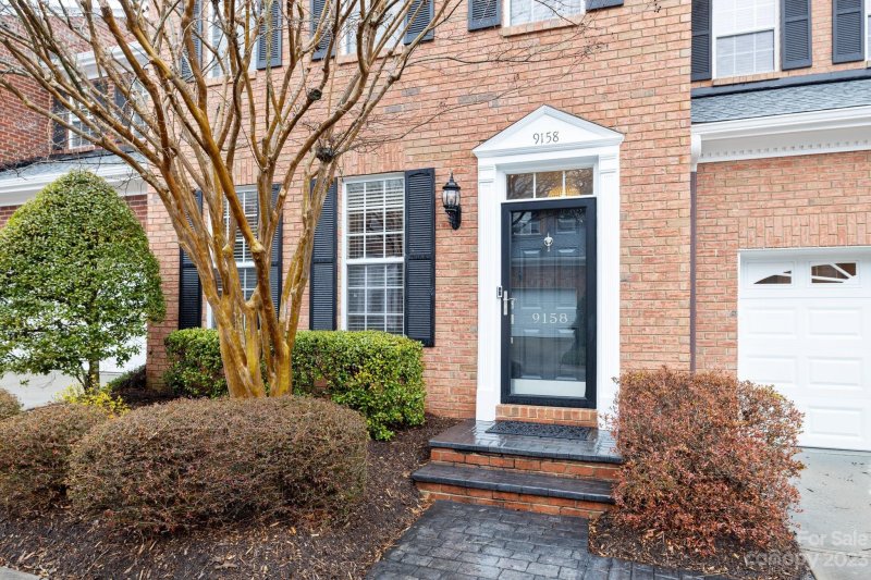 Property image 3 at 9158 Bonnie Briar Circle, Charlotte, NC 28277