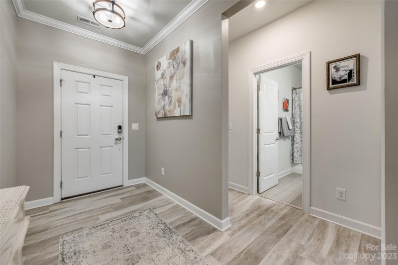 Property image 3 at 9303 Dufaux Drive, Charlotte, NC 28278