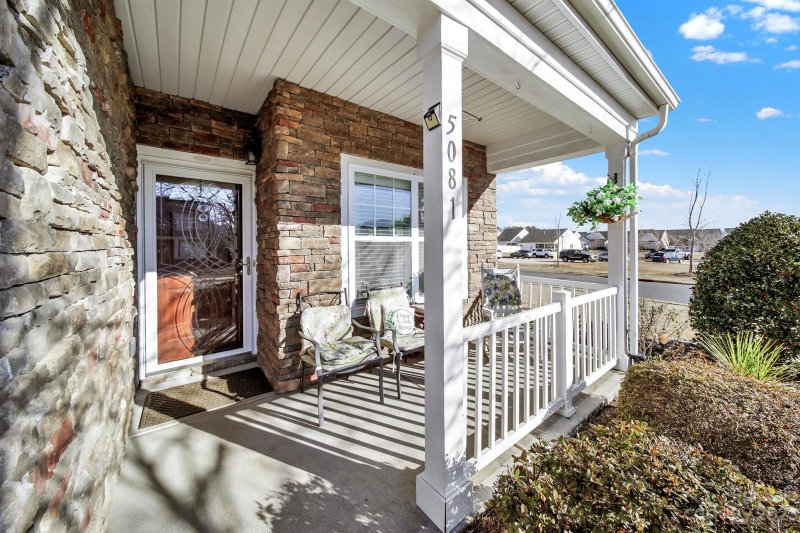 Property image 3 at 5081 Newport Lakes Drive, Rock Hill, SC 29732