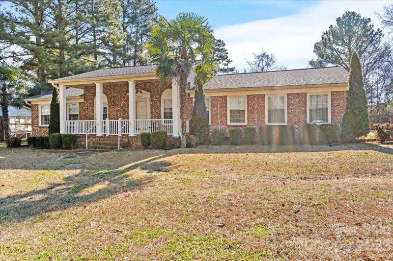 Property image 3 at 1429 Ebinport Road, Rock Hill, SC 29732