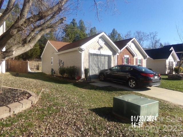 Property image 3 at 6712 Commack Drive, Charlotte, NC 28216