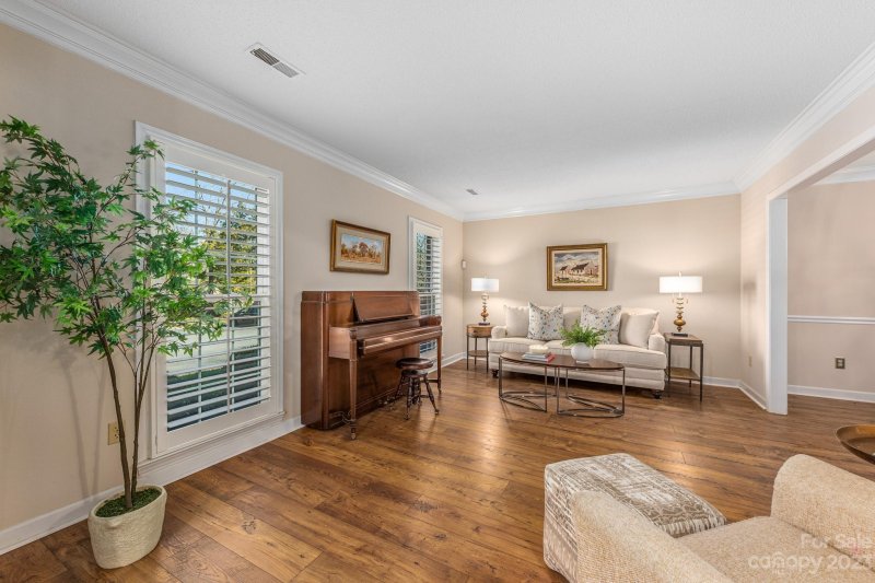 Property image 3 at 7404 Red Oak Lane, Charlotte, NC 28226