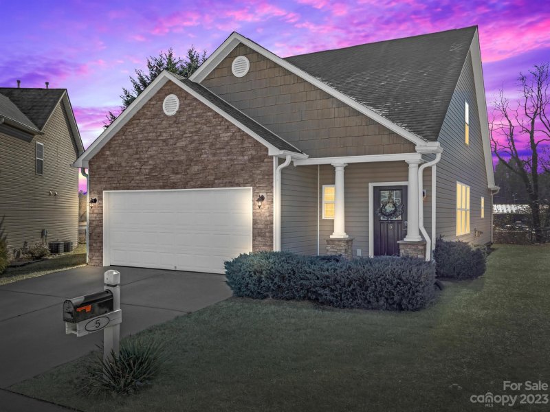 Property image 2 at 5 Maxim Court, Arden, NC 28704