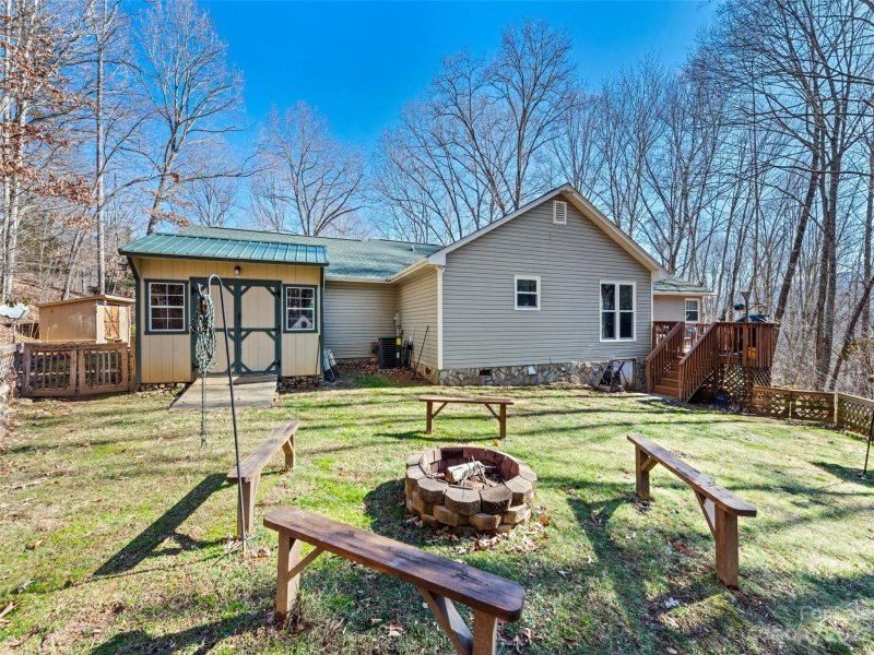 Property image 2 at 213 Cobblestone Drive, Waynesville, NC 28786