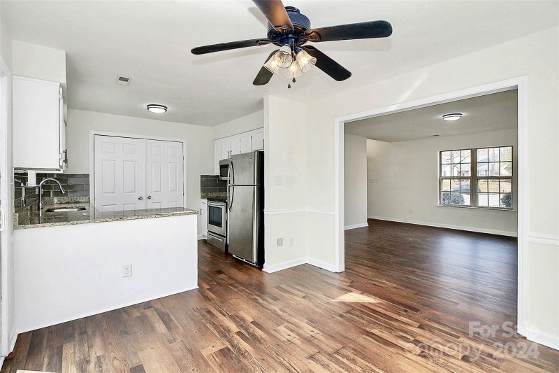 Property image 5 at 6104 Sunbridge Court, Charlotte, NC 28269