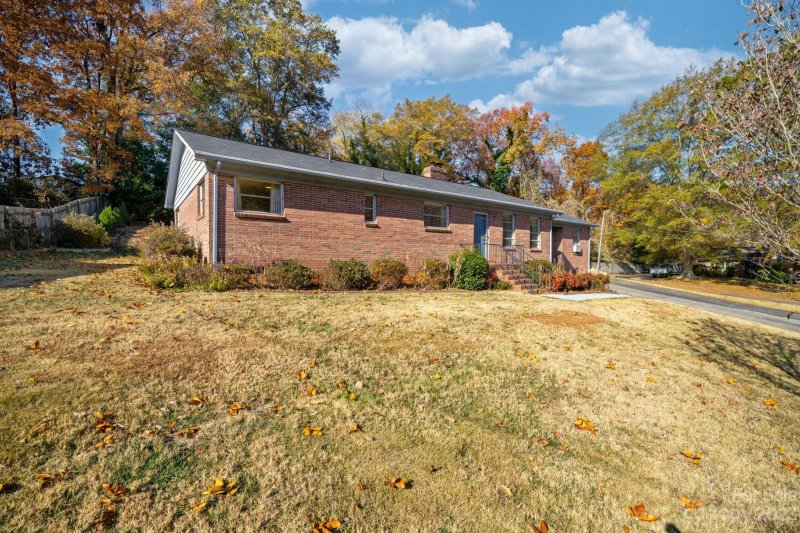 Property image 3 at 549 10th Street Place, Hickory, NC 28601