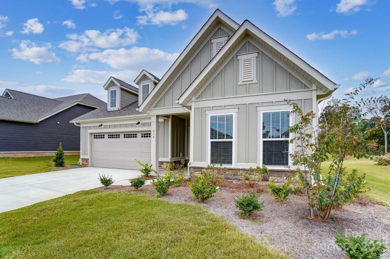 Property image 2 at 614 Hinterland Lane, Matthews, NC 28104