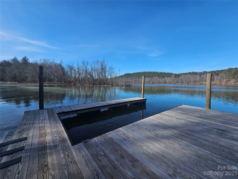 Property image 3 at 524 Settings Boulevard, Valdese, NC 28690