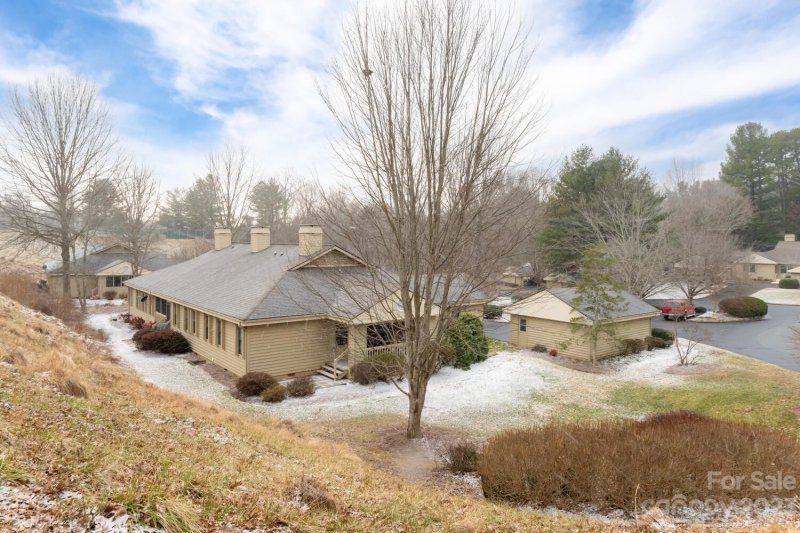 Property image 2 at 4401 Angelus Circle, Asheville, NC 28805