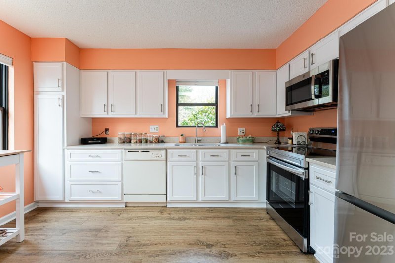 Property image 5 at 4401 Angelus Circle, Asheville, NC 28805