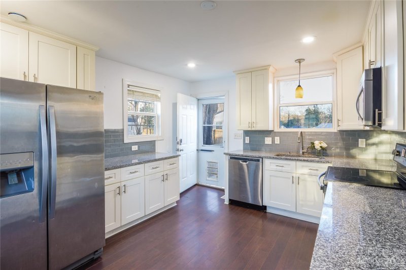 Property image 5 at 1417 Winston Drive, Charlotte, NC 28205