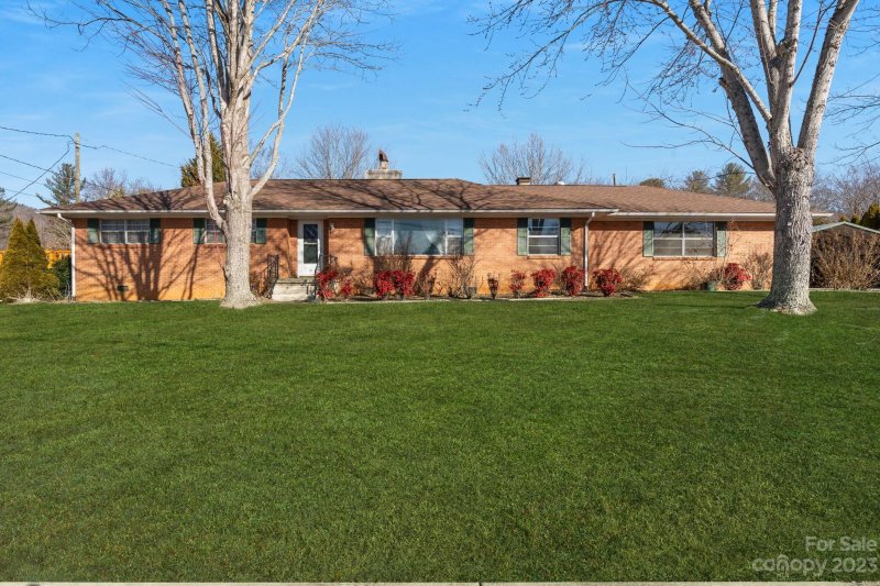 Property image 2 at 5 Meadowlark Road, Asheville, NC 28805