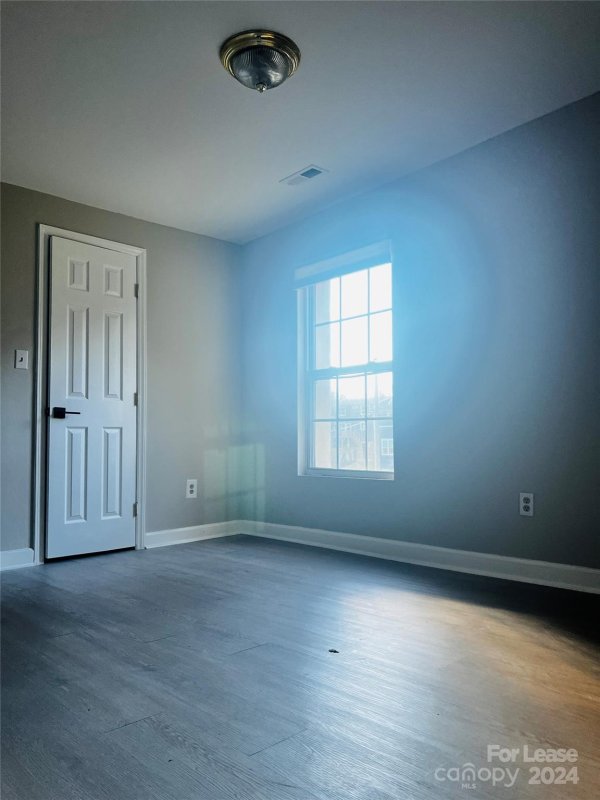 Property image 3 at 1528 Jennings Street, Charlotte, NC 28216