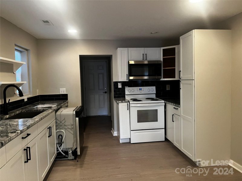 Property image 5 at 1528 Jennings Street, Charlotte, NC 28216