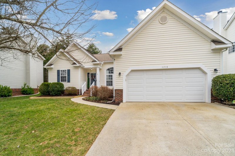 Property image 3 at 11715 Withers Mill Drive, Charlotte, NC 28278