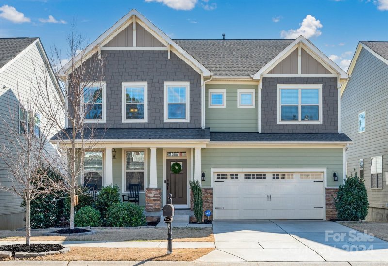 118 Creekside Crossing Lane