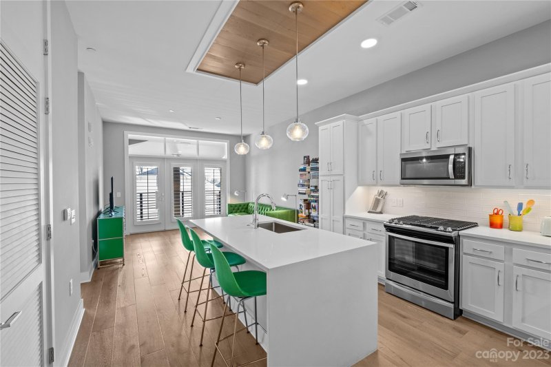 Property image 3 at 2401 Euclid Avenue, Charlotte, NC 28203