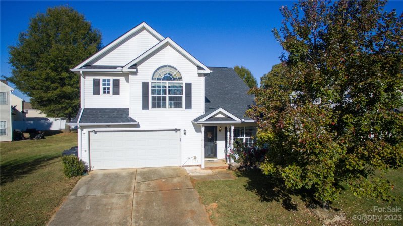 7729 Shiny Meadow Lane