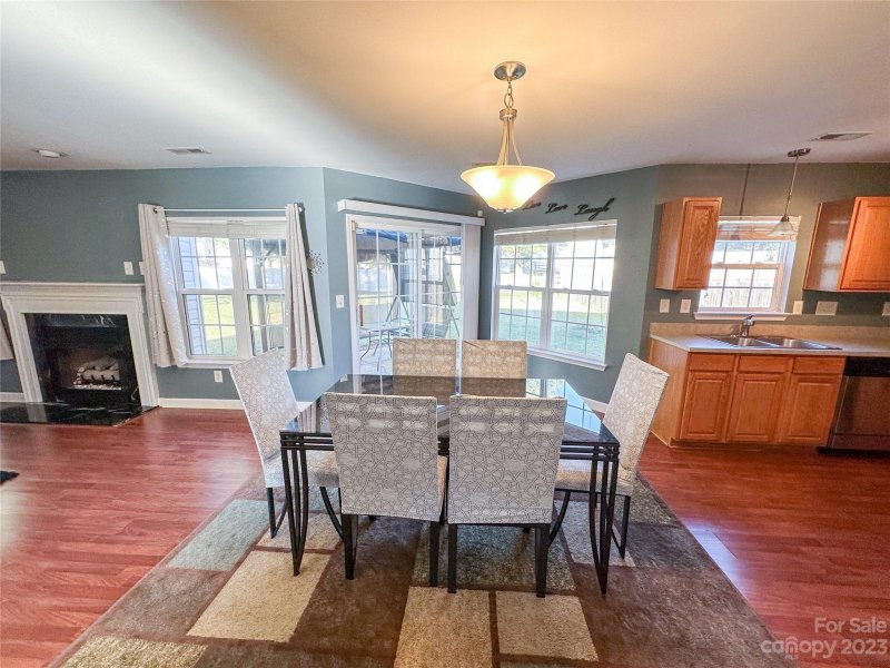 Property image 4 at 7729 Shiny Meadow Lane, Charlotte, NC 28215