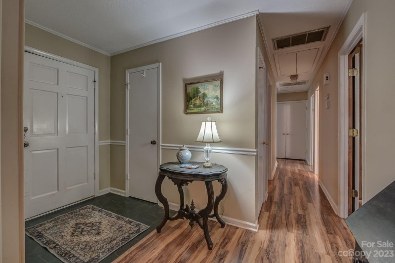 Property image 3 at 523 Whitethorn Drive, Gastonia, NC 28054