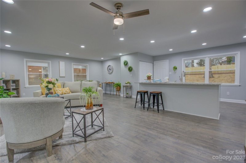 Property image 5 at 6523 Tomahawk Lane, Charlotte, NC 28214