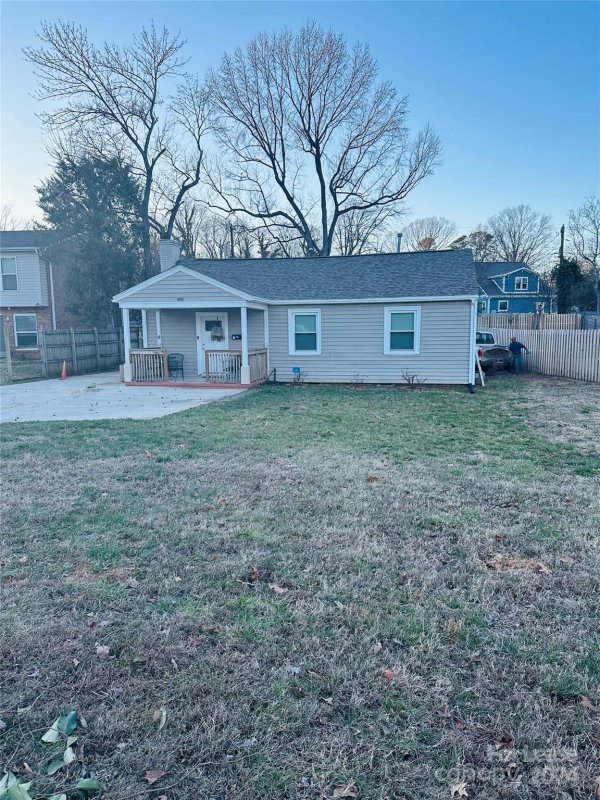 Property image 3 at 1728 Berryhill Road, Charlotte, NC 28208