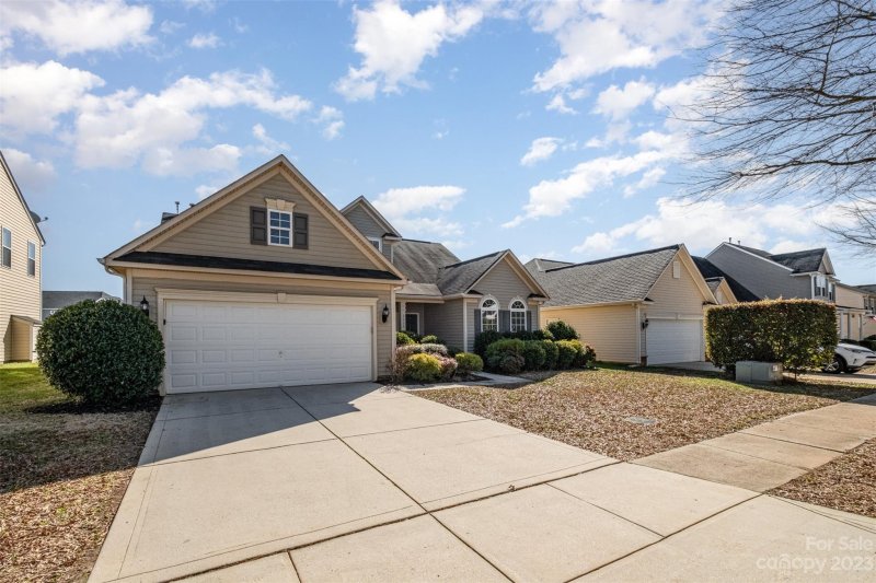 Property image 2 at 2619 Cypress Oak Lane, Gastonia, NC 28056