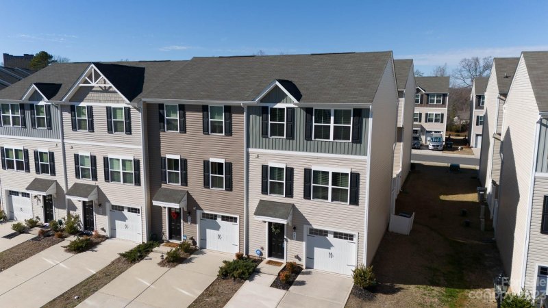 Property image 2 at 947 Taybyn Road, Fort Mill, SC 29715