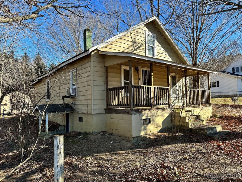 Property image 3 at 125 Fountain Way, Swannanoa, NC 28778