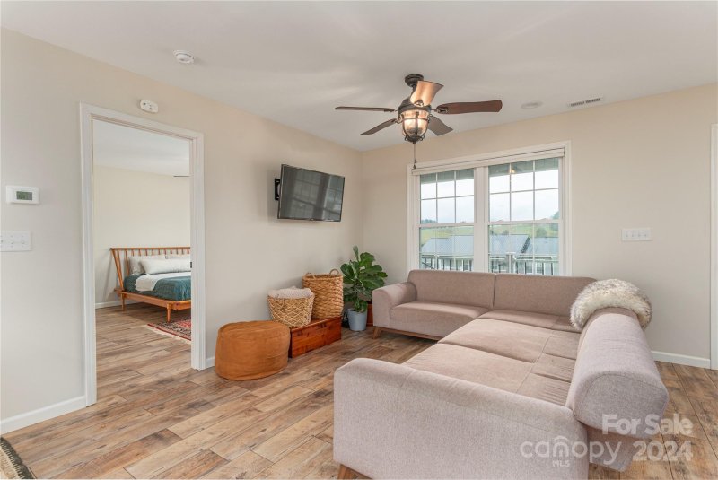 Property image 4 at 27 Pilgrims Path Lane, Alexander, NC 28701