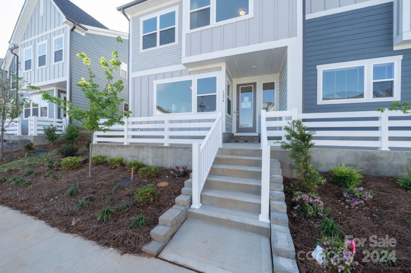 Property image 2 at 109 A Isleworth Avenue, Mooresville, NC 28117