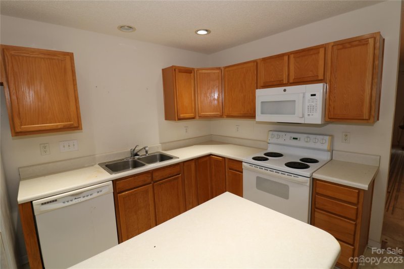 Property image 2 at 12263 Paperbark Circle, Charlotte, NC 28277